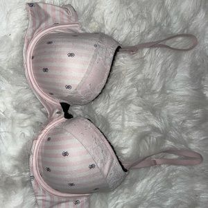 Victoria’s secret bra